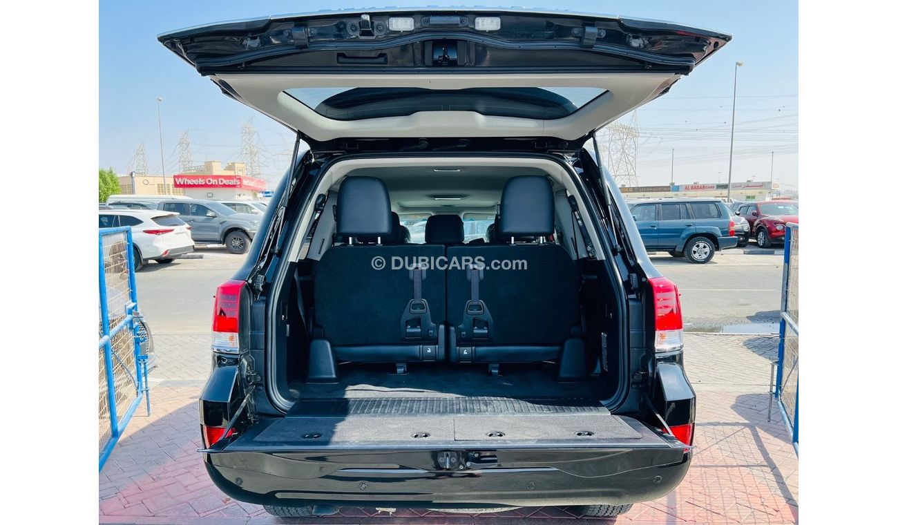 Toyota Land Cruiser VXR