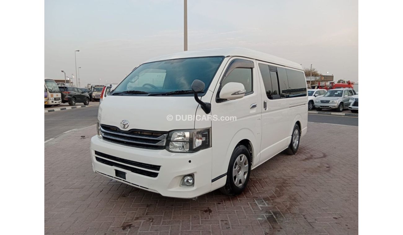 Toyota Hiace TOYOTA HIACE VAN RIGHT HAND DRIVE (PM1589)