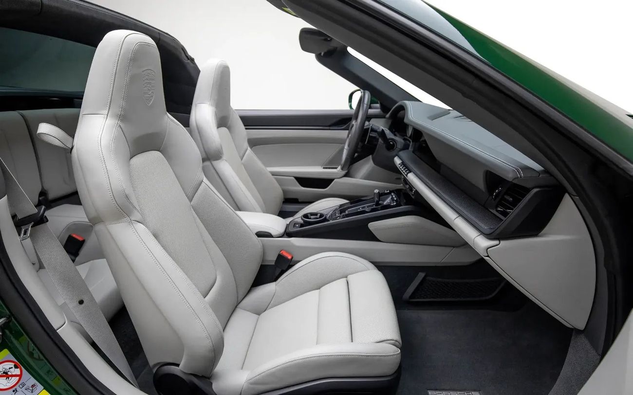 Porsche 911 Targa 4GTS 3.0L (450 HP) Targa 4GTS