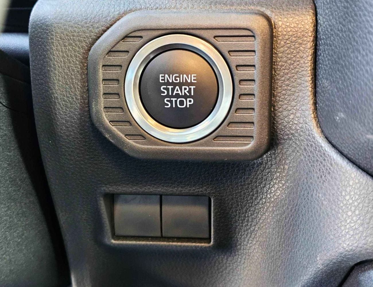 Toyota Prado TXR TOYOTA PRADO URBAN ROUND LIGHTS FABRIC SEATS SMALL DVD BASIC E OM PETROL AT 2.4L V4 4WD (CODE # P24U