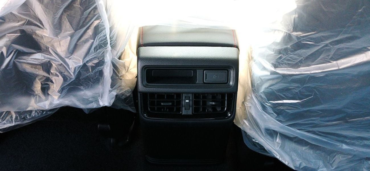 إيسوزو D ماكس STD 3.0L Crew Cab 4WD LS (A/T)