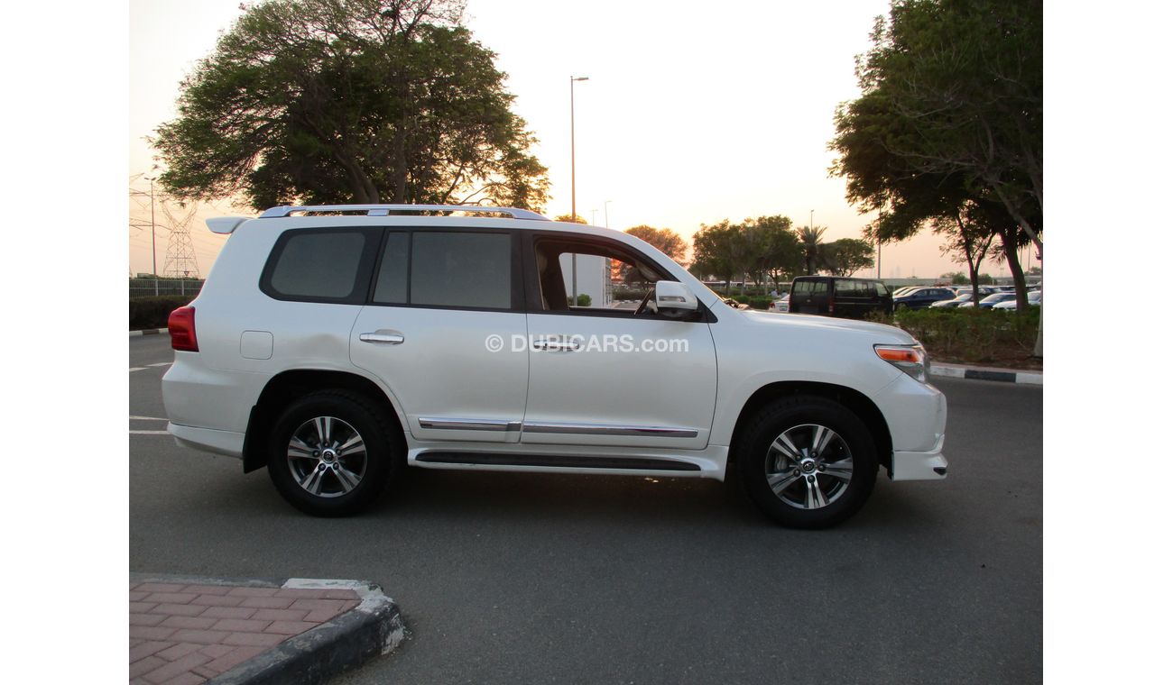 Toyota Land Cruiser EXR V8 MODEL 2014 GULF SPACE