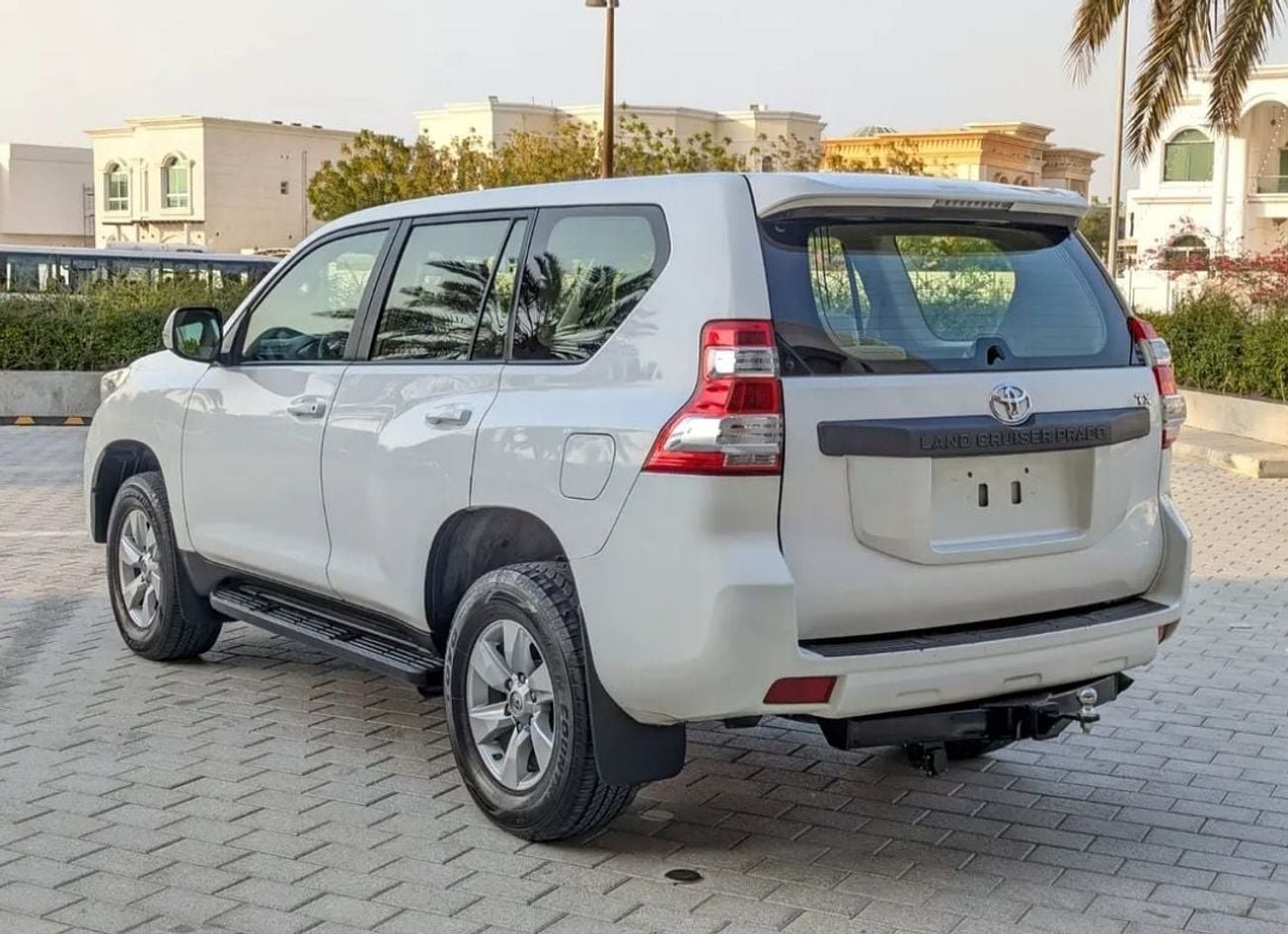 Toyota Prado Toyota prado 2012model 3.0L v4 Diesel Engine Colour White Transmission Manual Interior Beige 7seats