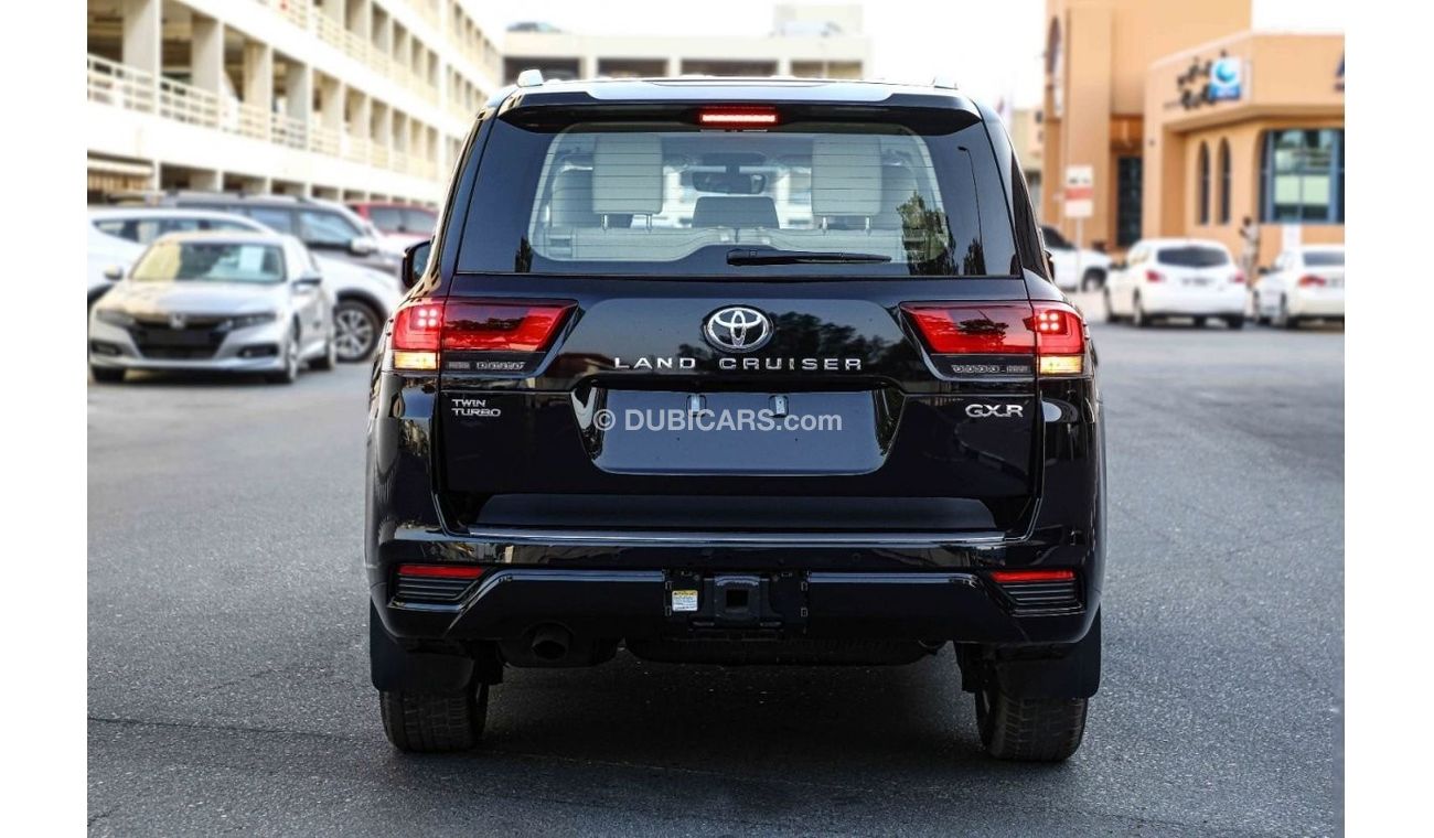Toyota Land Cruiser 2022 Toyota LC300 3.5L GXR - Cruise Control + Sunroof + Wireless + Auto Seats + Rear Screen | Export