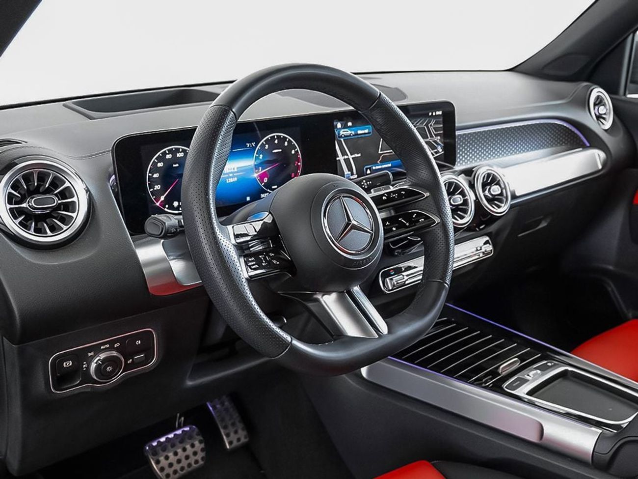 مرسيدس بنز GLB 250 Premium 2.0L (5 Seater)