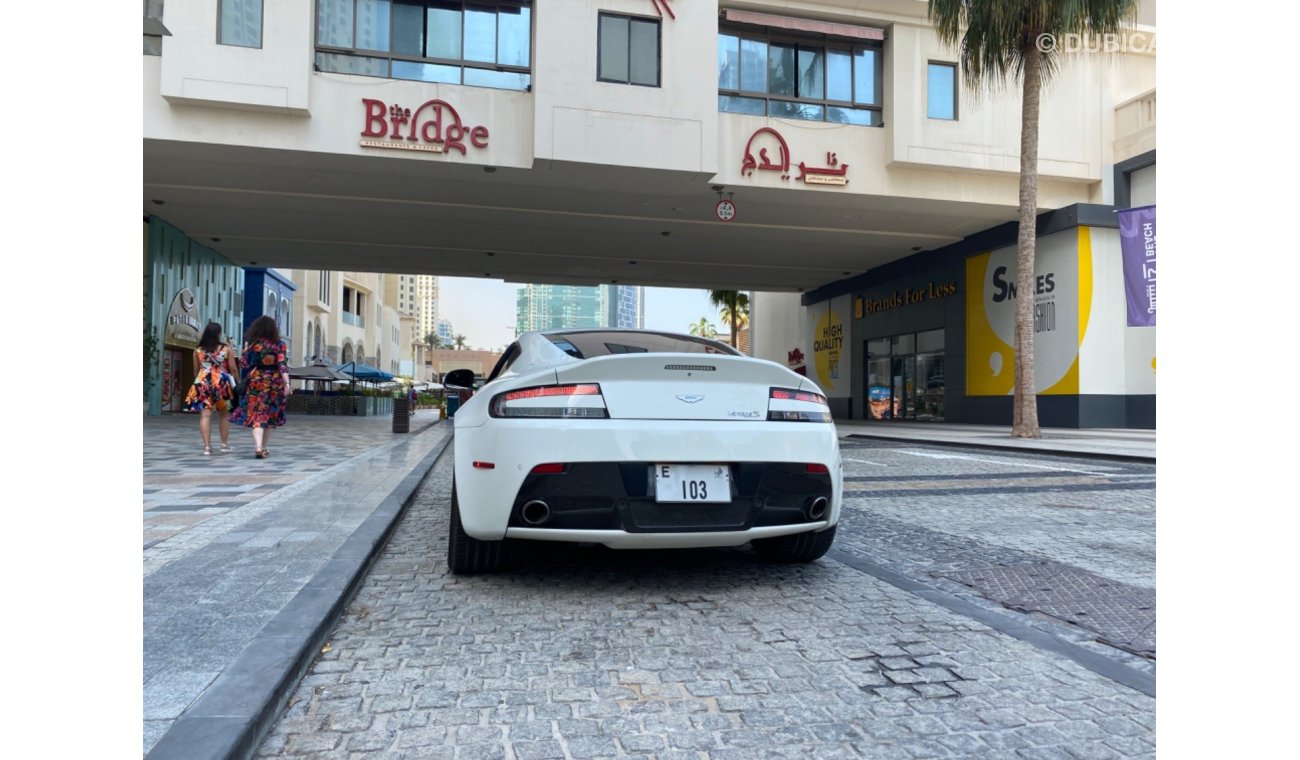 Aston Martin Vantage S