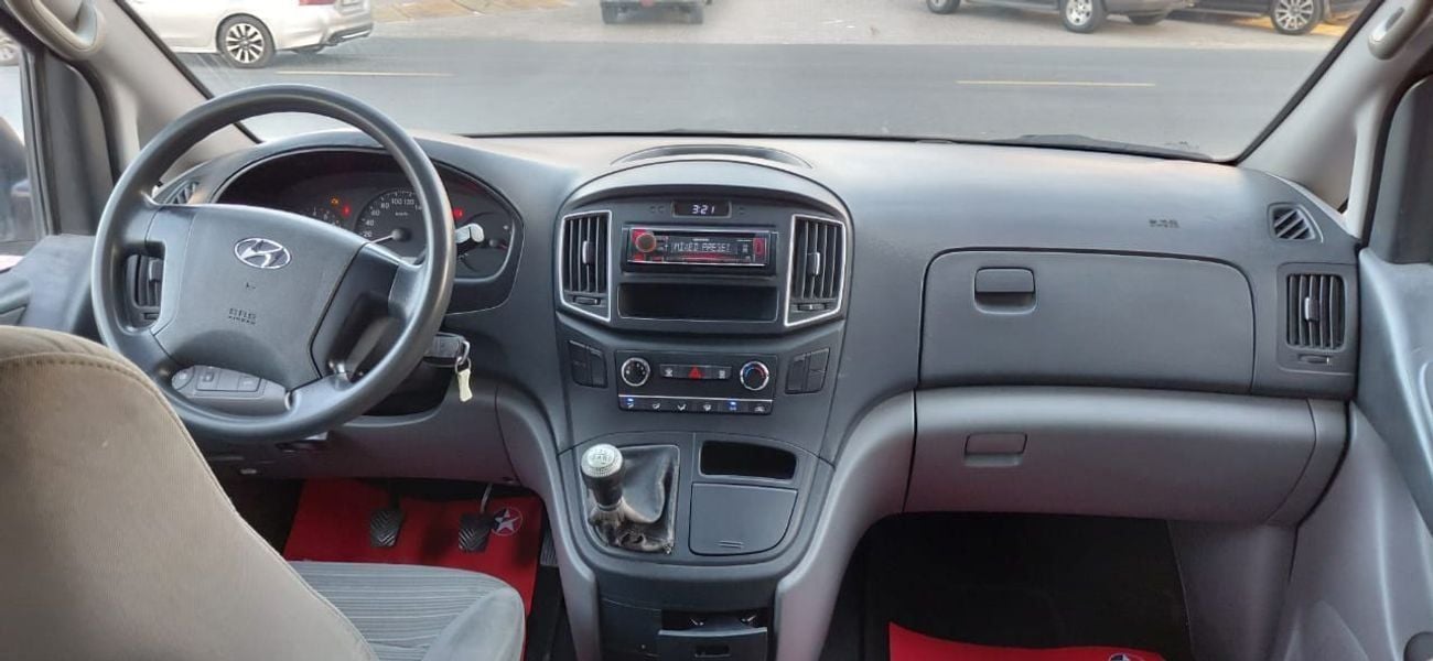 Hyundai H-1 6-seater delivery van