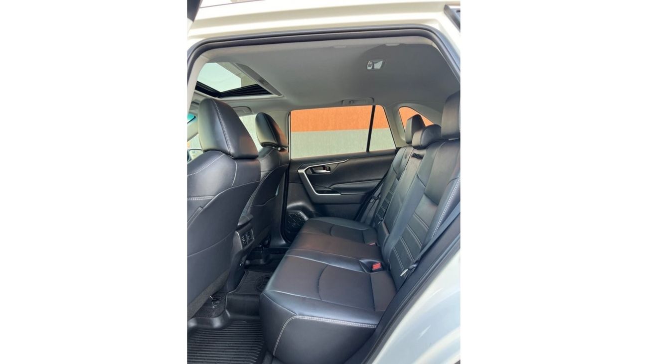 Toyota RAV4 XLE Premium VIP