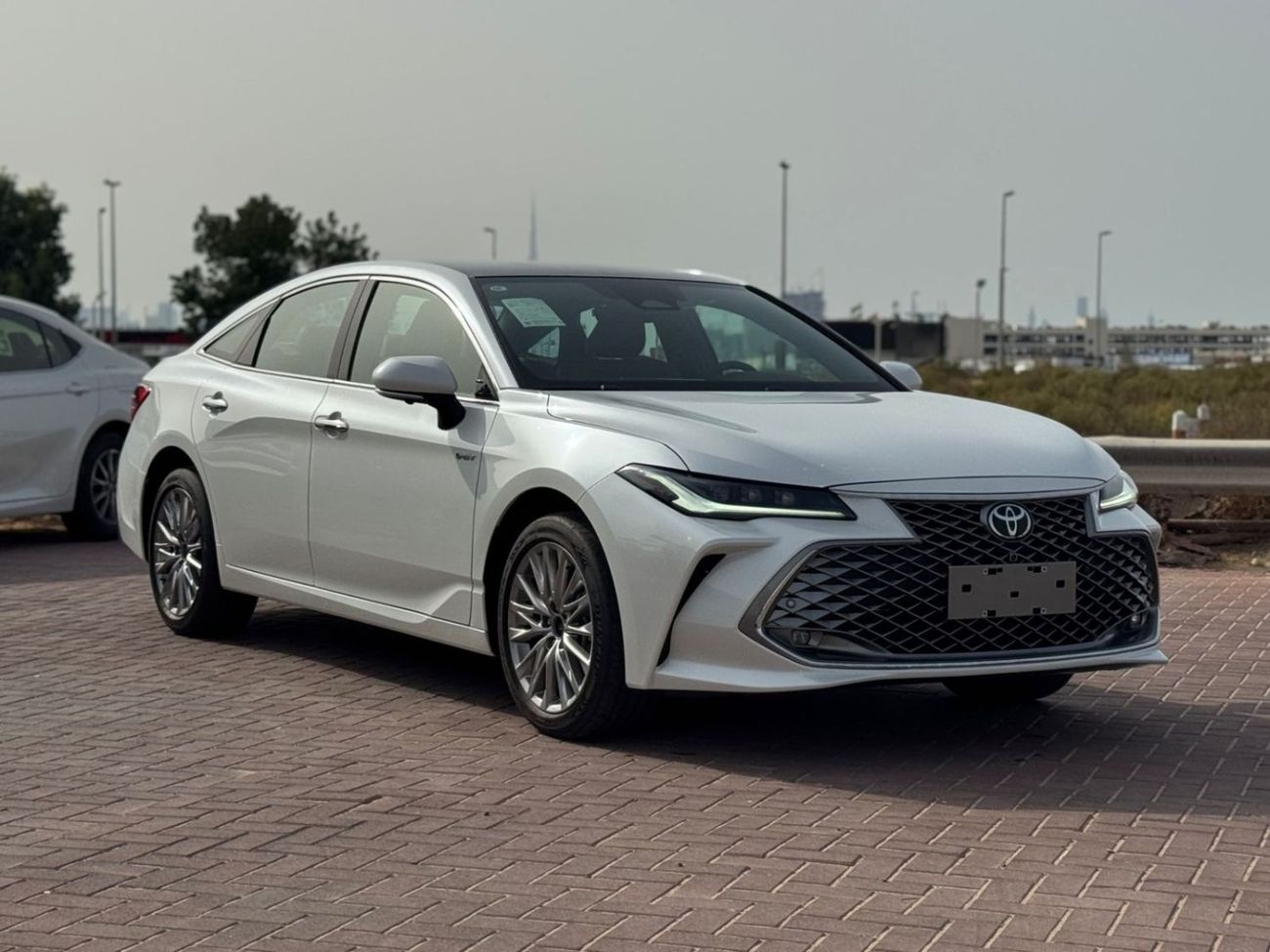 Toyota Avalon TOYOTA AVALON 2.5L HYBRID XLE 2024