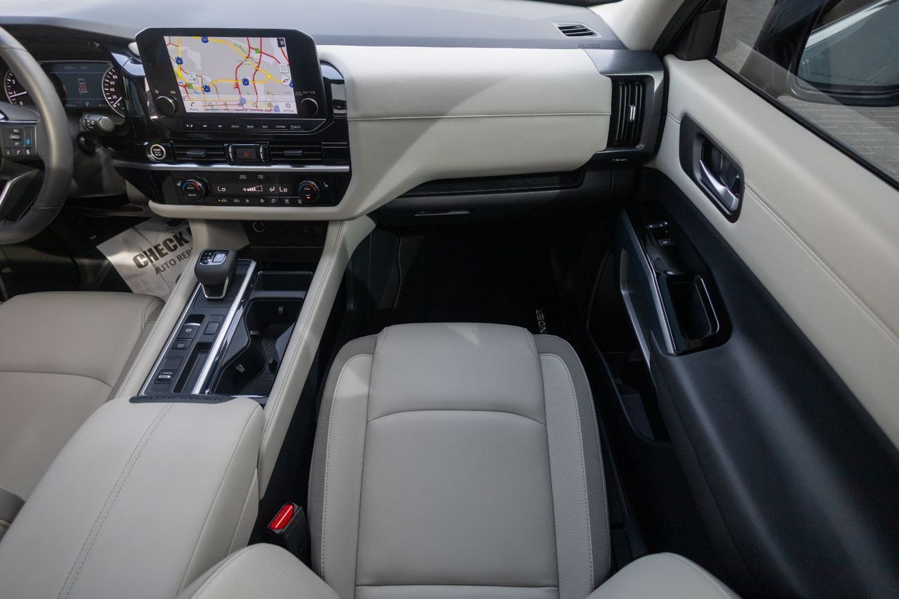 Nissan Pathfinder SV 3.5L AWD (7 Seater)