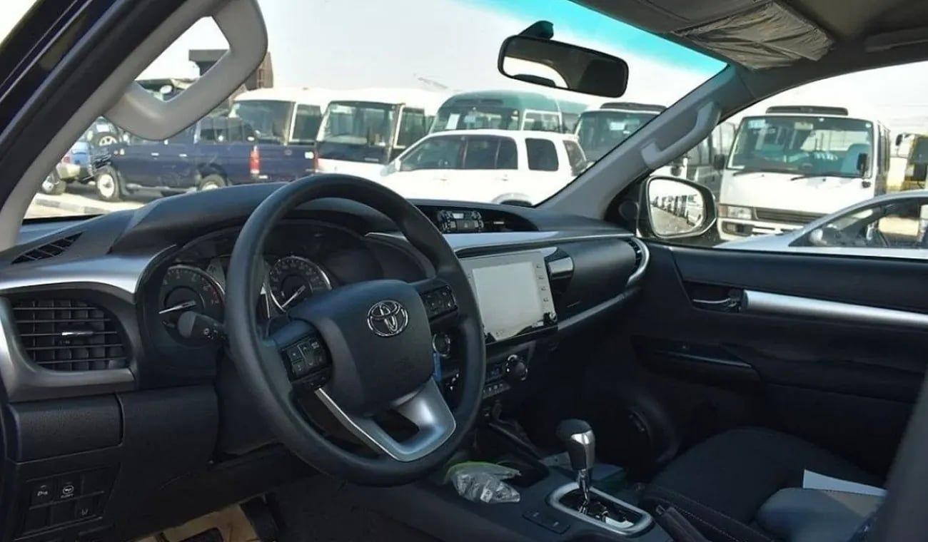 Toyota Hilux SGLX Toyota Hilux SR5 4.0 2025