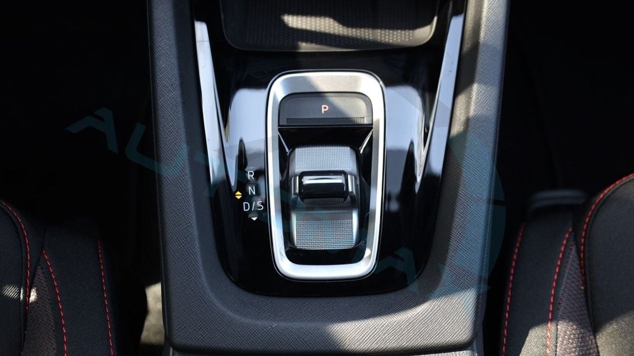 سكودا أوكتافيا VRS 2.0T FWD GCC 2025 0Km With 5 Years Warranty & 5 Years Service @Official Dealer