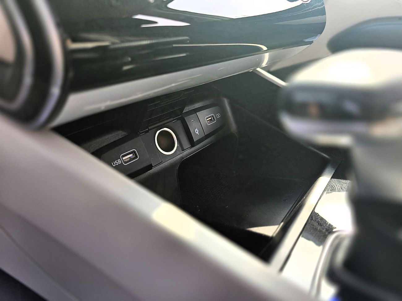 Hyundai Tucson 2.0L Smart (FWD) Used Hyundai Tucson Full Option  2.0L FWD SUV 5Doors GCC White Color 2022 Model