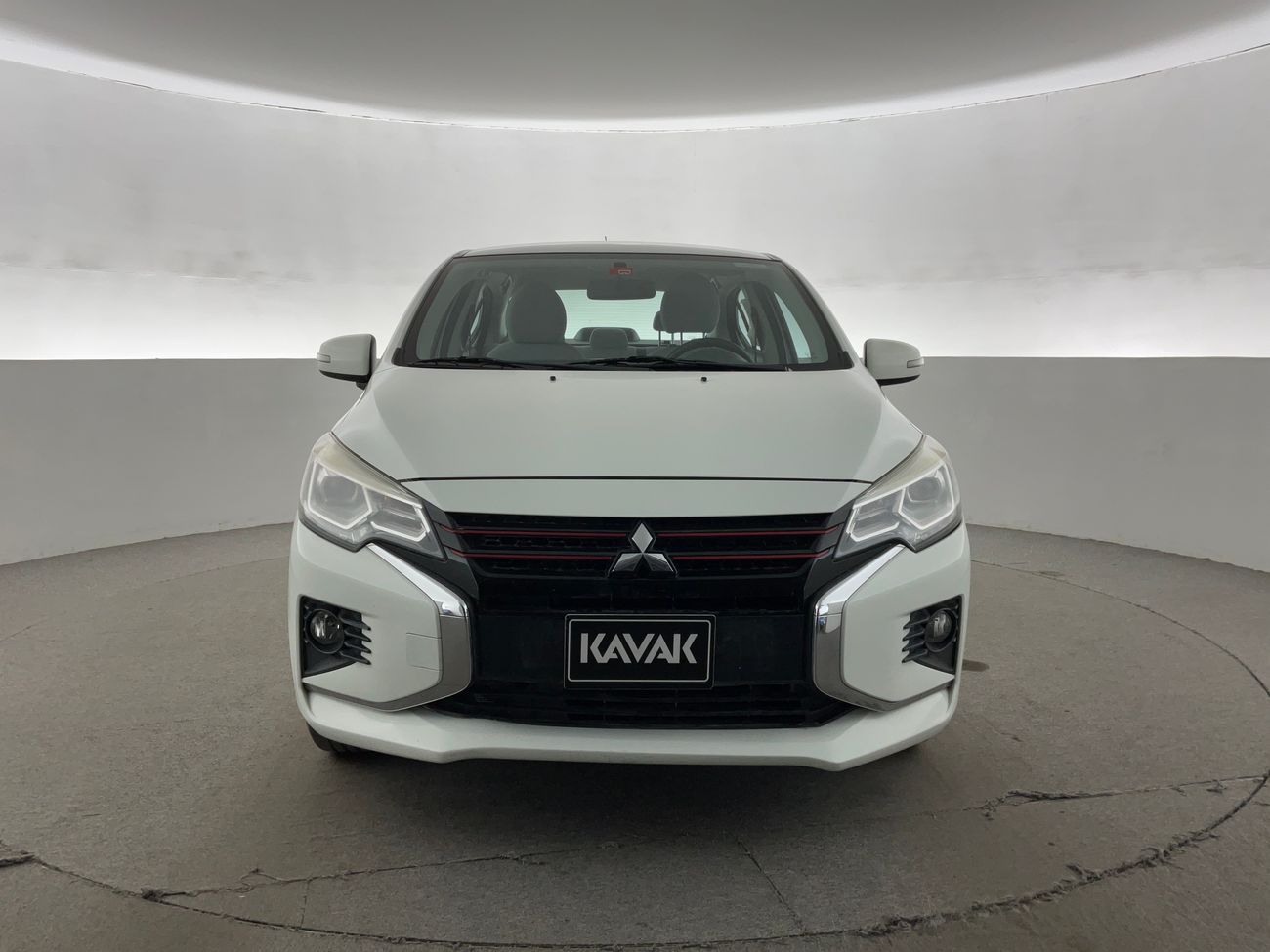 ميتسوبيشي اتراج GLX Full | National Day Celebration | شامل الضمان | 0 ﺪﻔﻋﺓ ﺃﻮﻟﻯ