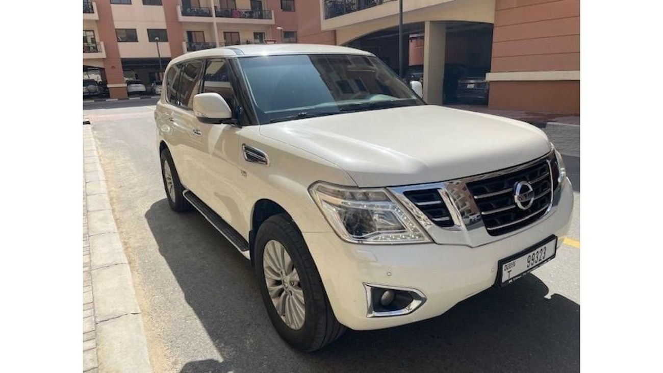 Nissan Patrol SE Platinum NISSAN PATROL PLATINUM T2 2014 GCC SINGLE OWNER LOW MILEAGE IN MINT CONDITION