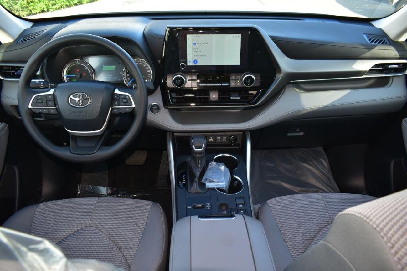 تويوتا هايلاندر Hybrid 2.5L FWD 7-Seater Automatic