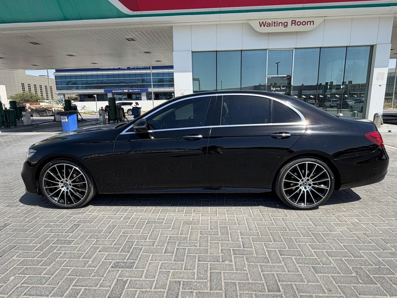 مرسيدس بنز E300
