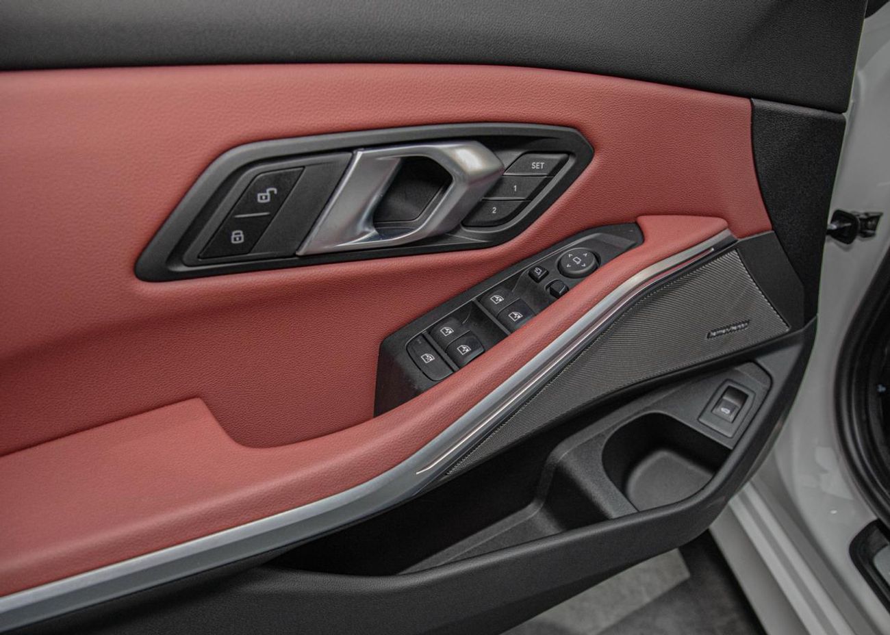 BMW 318i M-Sport • Agency Warranty + Service Contract 2030 • GCC