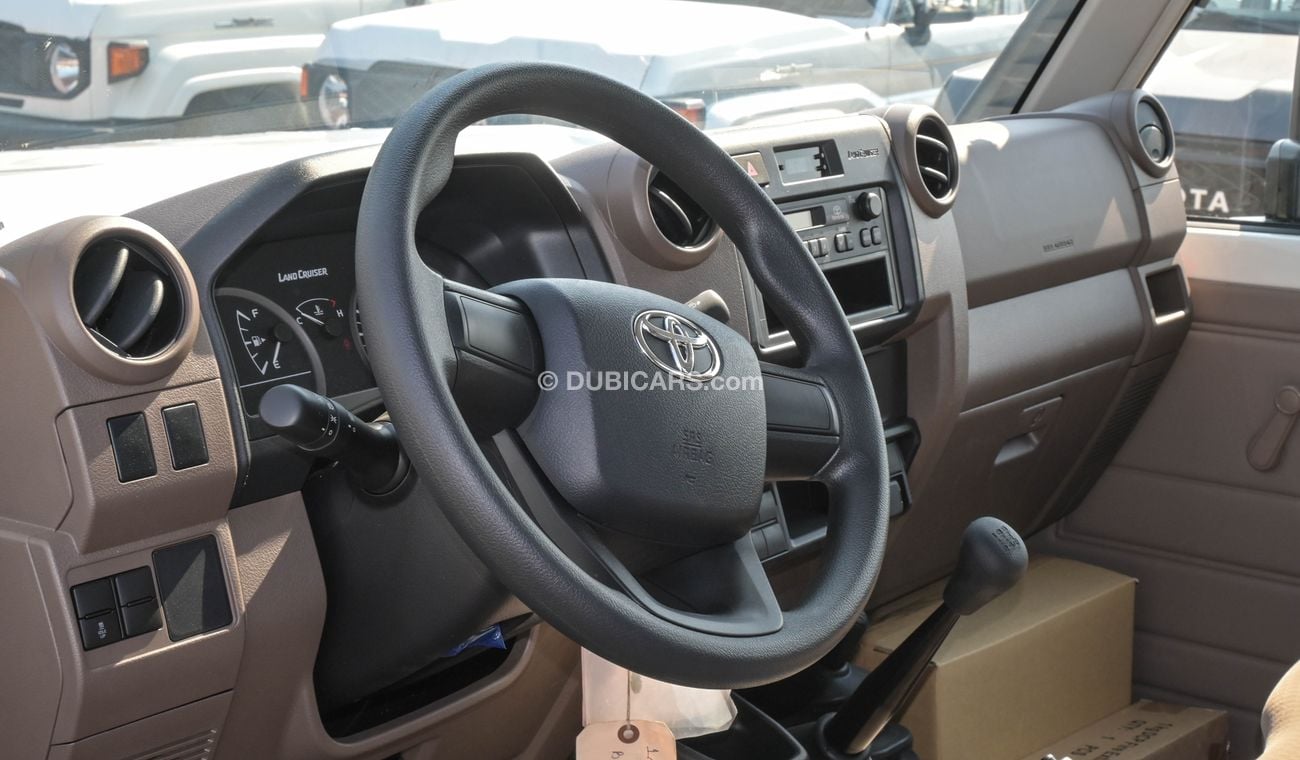 Toyota Land Cruiser Pick Up LC79 SC 4.5L V8 YM 2024 BASIC