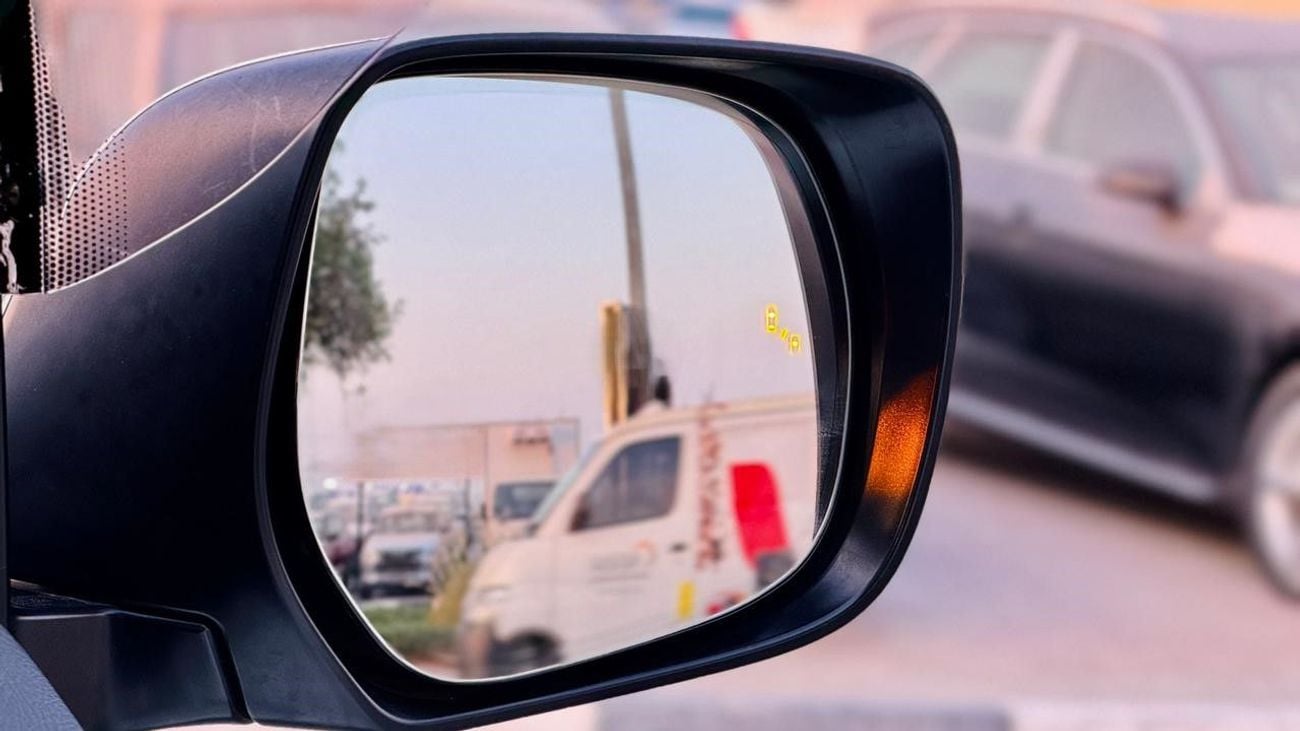 Toyota Land Cruiser SAHARA | PUSH START | SUNROOF | 360 VIEW CAMERA | V8 DIESEL ENGINE | AT | ELECTRIC HEATED & MEMORY S