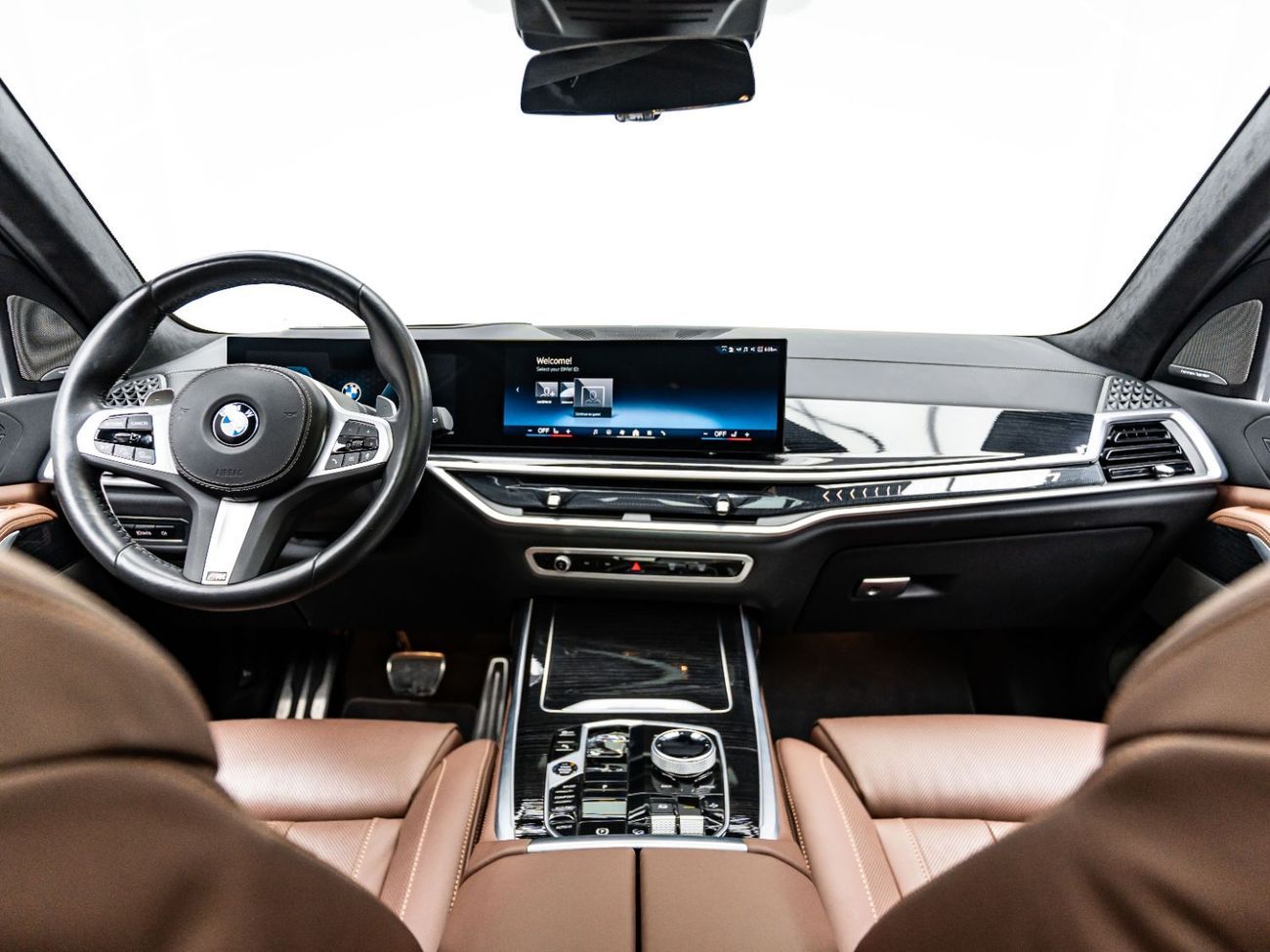 BMW X7 40i 3.0L BMW X7 xDrive40i, August 2028 BMW Warranty + Service Contract, Low KMs, GCC