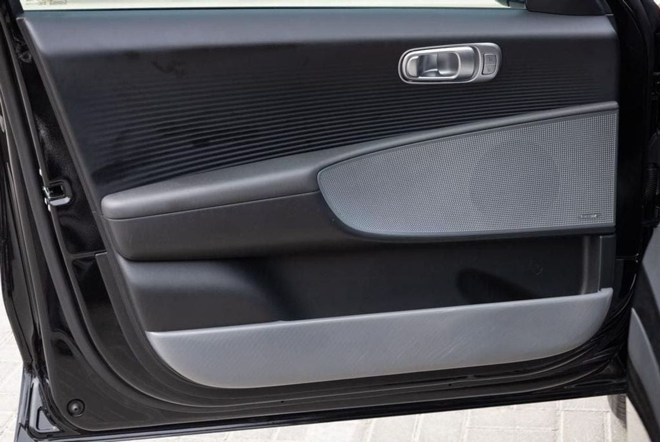 Hyundai Ioniq Hyundai Ioniq 6 Limited 2024 GCC under Agency Warranty with Flexible Down-Payment.