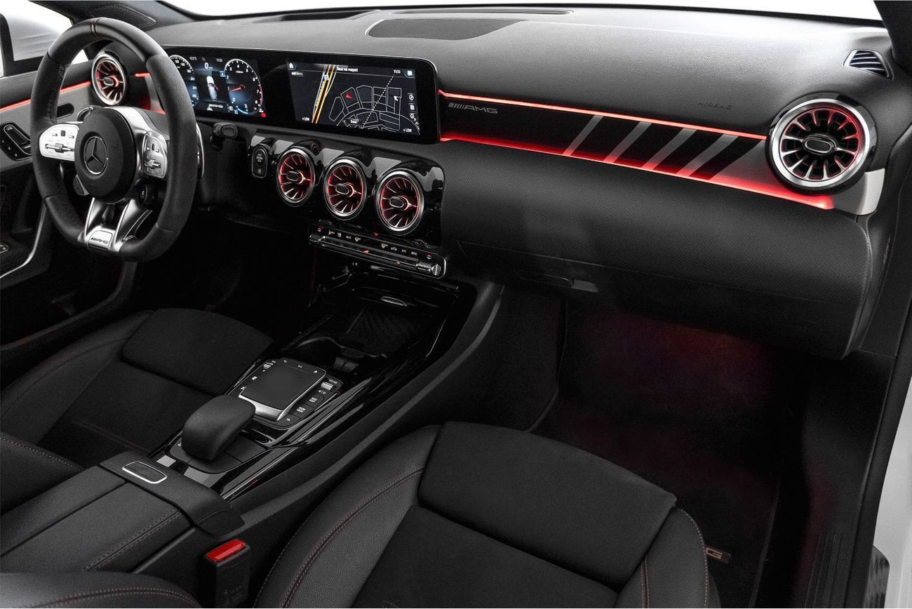 مرسيدس بنز A 35 AMG 4MATIC Hatchback