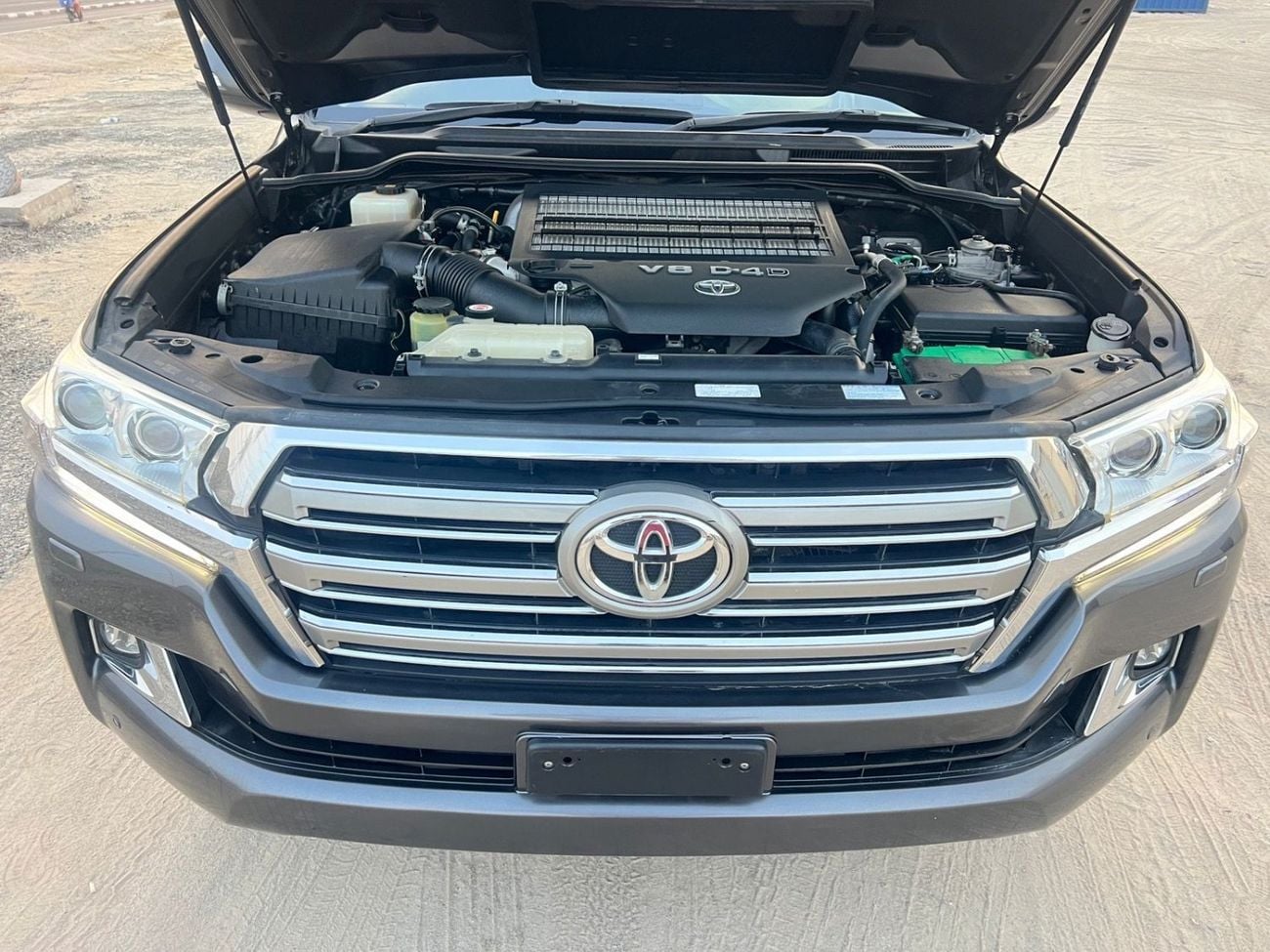Toyota Land Cruiser GXR 2018 RHD Diesel Engine Full Option Very Clean And Perfect Condition