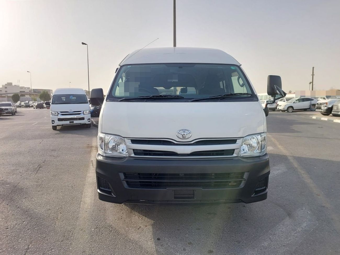 تويوتا هاياس TOYOTA HIACE COMMUTER VAN RHD 2011 MODEL 3.0 L DIESEL AUTOMATIC(PM07604)