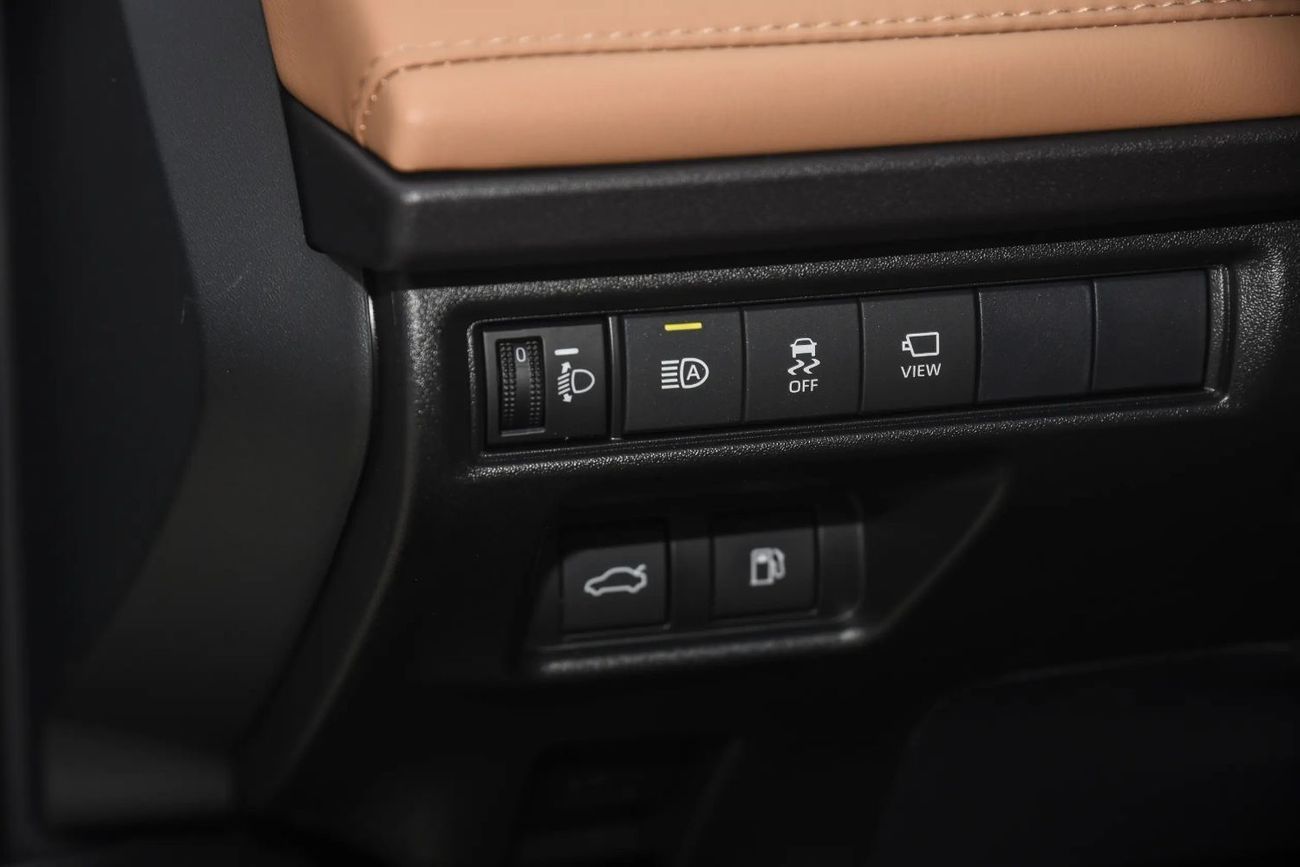 تويوتا كامري China's top-tier dual-engine 2.5HG Premium Edition