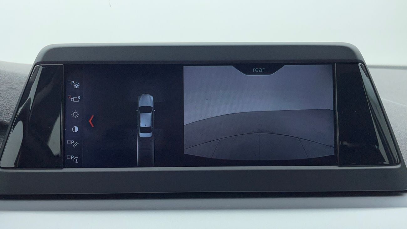 BMW 520i EXCLUSIVE 2 | Zero Down Payment | Home Test Drive