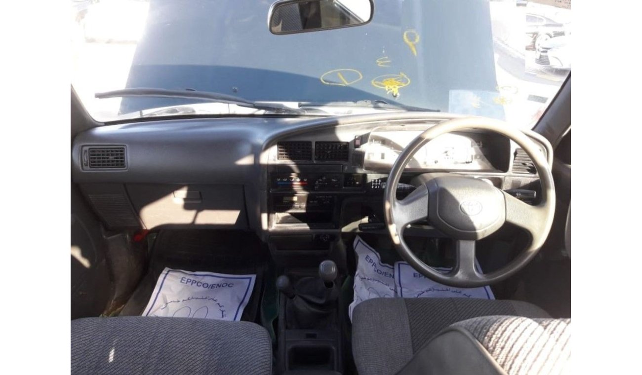 Toyota Hilux Hilux RIGHT HAND DRIVE (Stock no PM 433 )