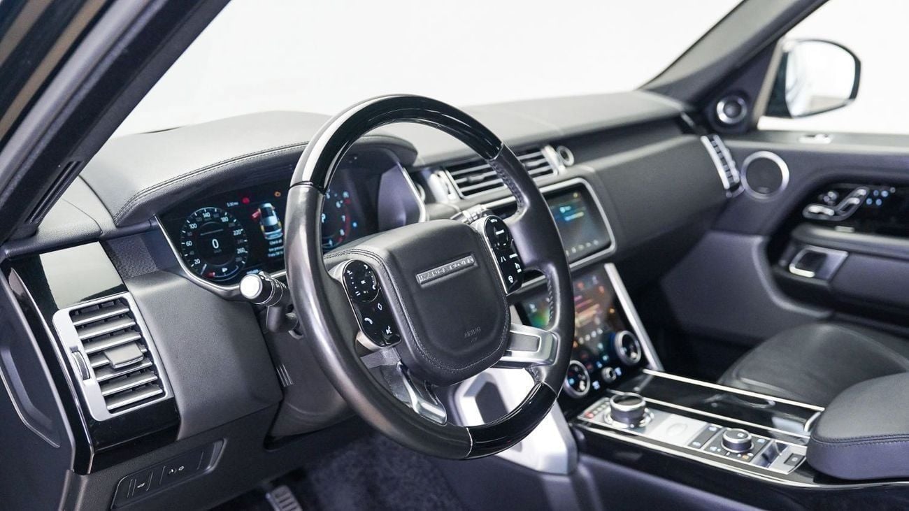 Land Rover Range Rover Vogue SE 5.0L UAE's Very Best Example | 2 Years Free Servicing | AED 4,460 Per Month