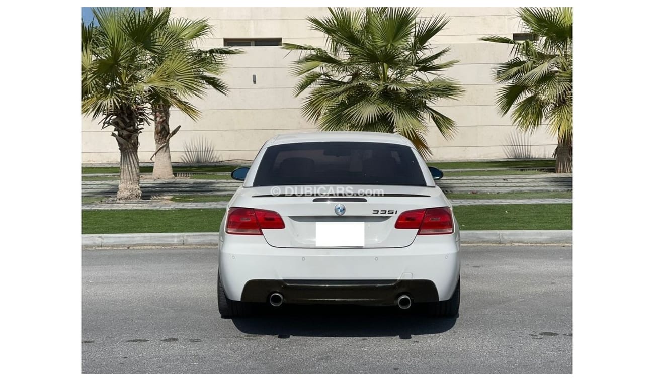 BMW 330i BMW 330i || GCC || Hard Top Convertible || Very Well Maintained
