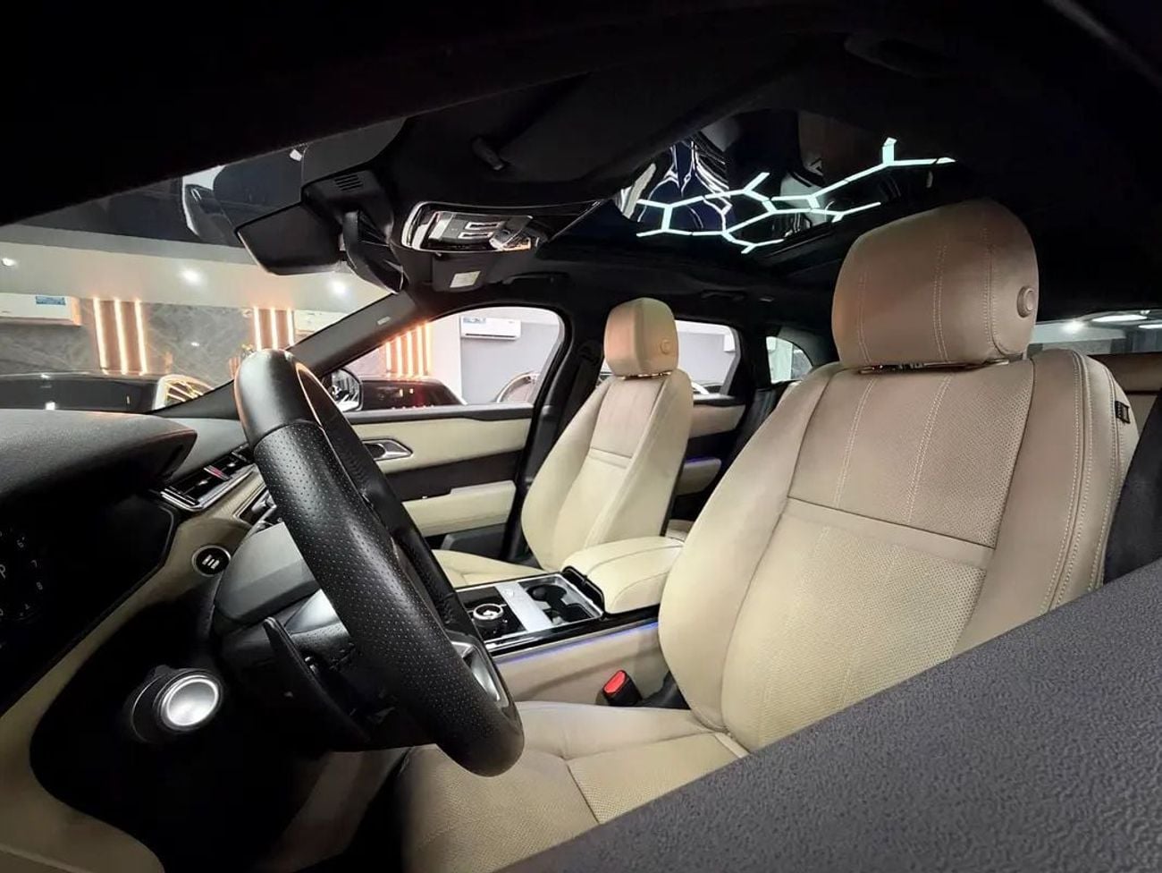 Land Rover Range Rover Velar R-DYNAMIC HSE
