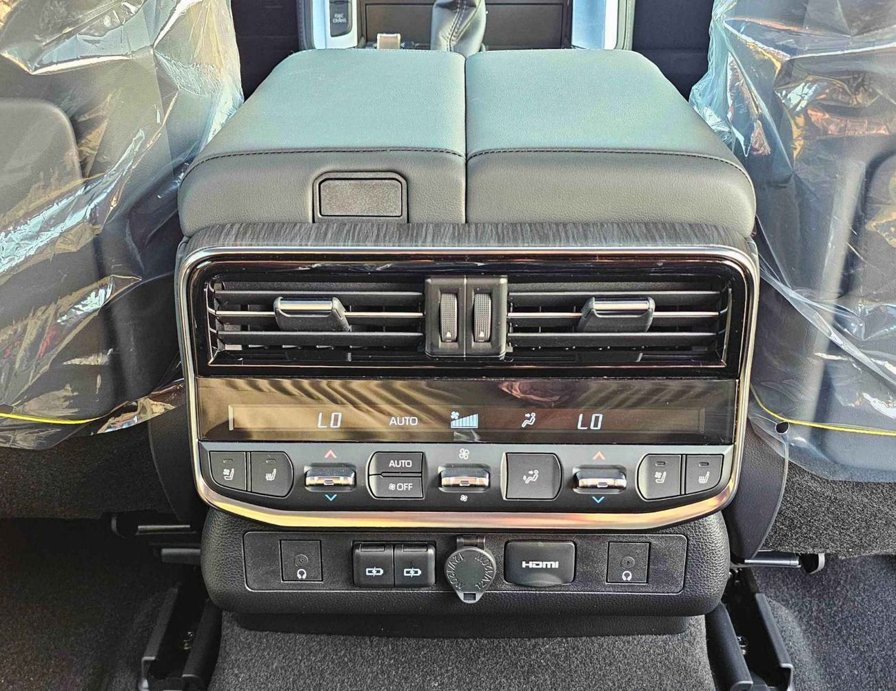 Toyota Land Cruiser VXR | TWIN TURBO | AERO KIT | 3.3L V6 DIESEL | 360* CAMERA WIH HEADUP DISPLAY | JBL SPEAKERS |  PWR 