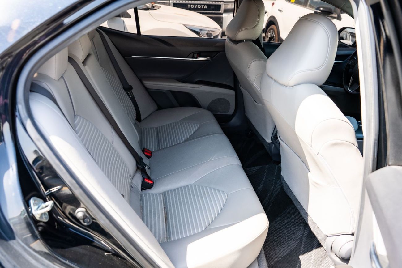 Toyota Camry Toyota Camry SE 2.5L (2023) The 2023 Toyota Camry SE is a popular midsize sedan known for its reliab