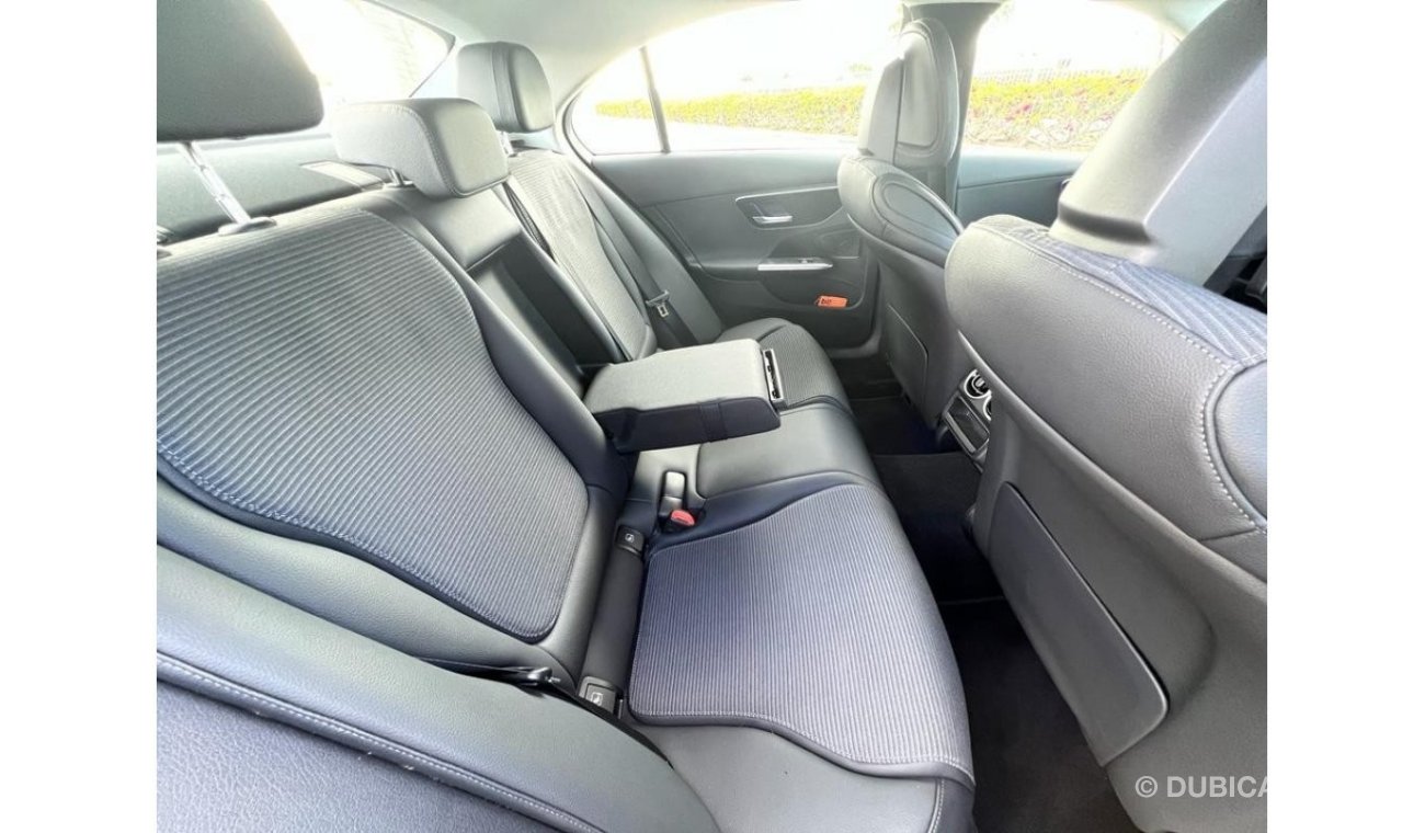 Mercedes-Benz C 200 NEW ARRIVAL FOR EXPORT MERCEDES C200 2022 1.5L ZERO KILOMETER BRAND NEW UNDER WARRANTY