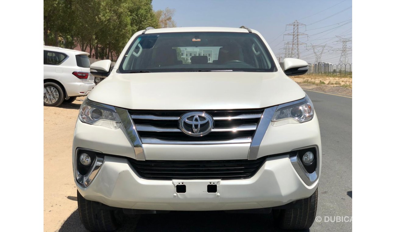 Toyota Fortuner EXR 2.7L Petrol, DVD + Rear Camera, Alloy Rims 17'', Parking Sensors Rear, LOT-708