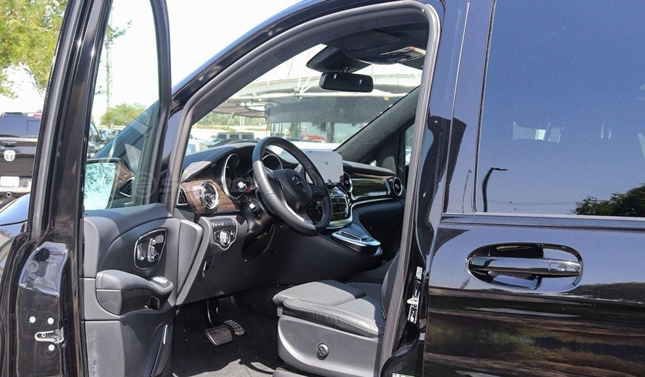 Mercedes-Benz V 300 D 2023 Model Mercedes-Benz V300d 4Matic Exclusive, Long