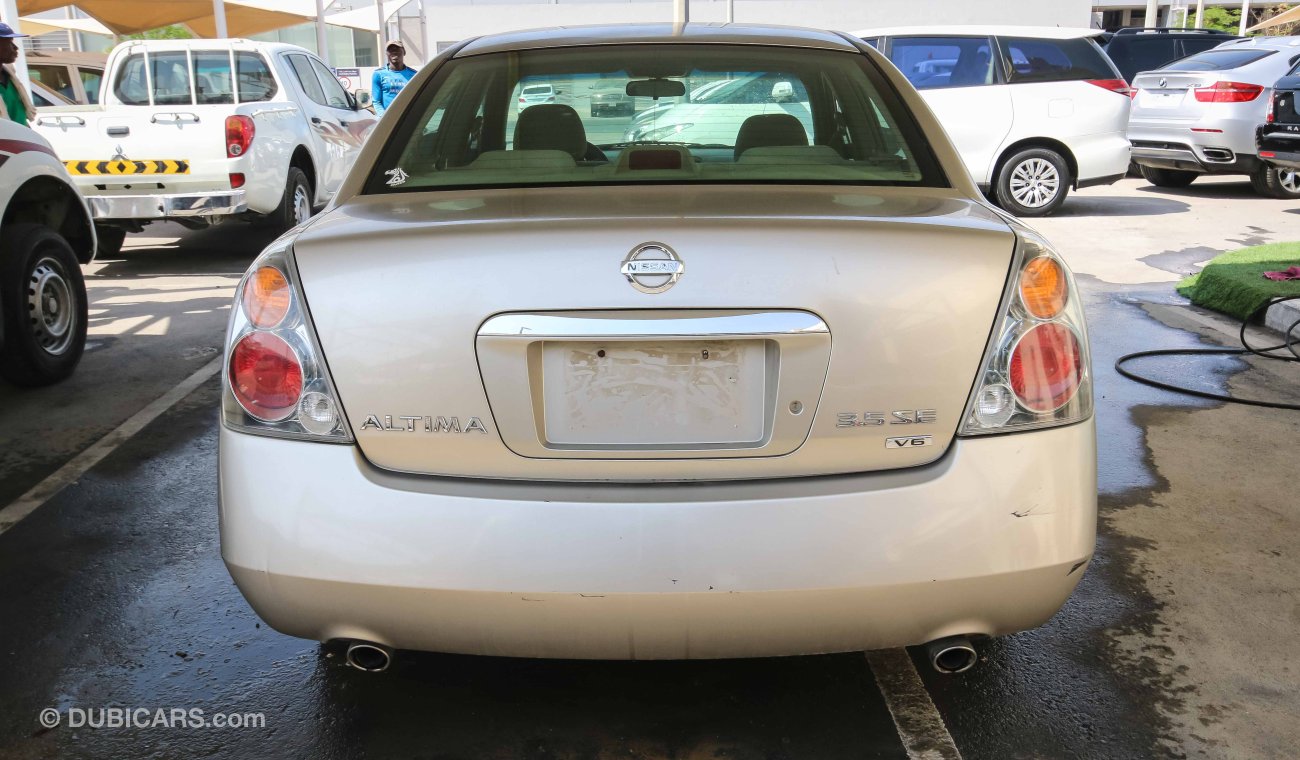 Nissan Altima 3.5 SE V6