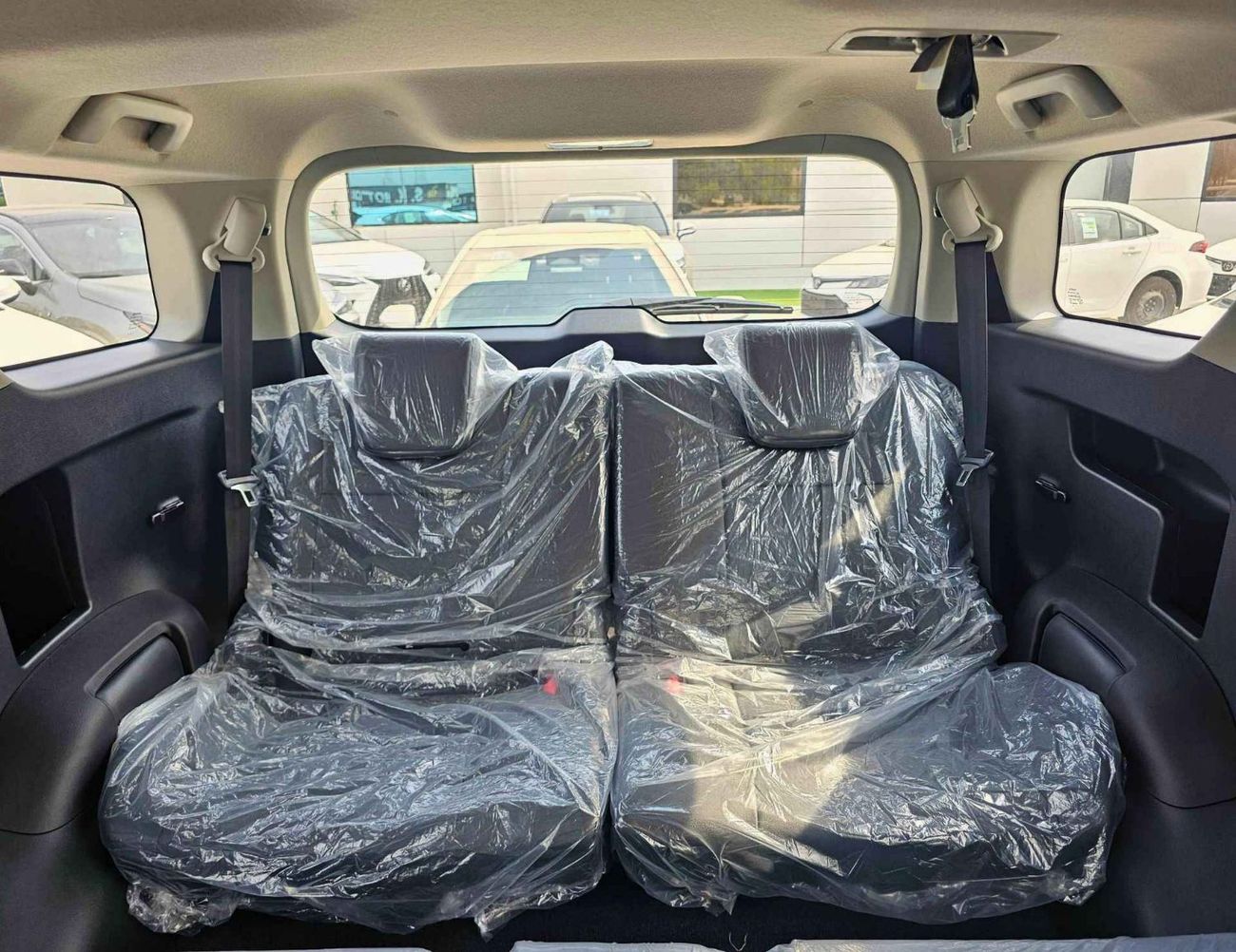 تويوتا فورتونر SR5 ADVENTURE | 4.0L V6 PETROL | FRONT PWR SEATS | PUSH START | DIFF LOCK AUTO A/C (CODE # F6HA)