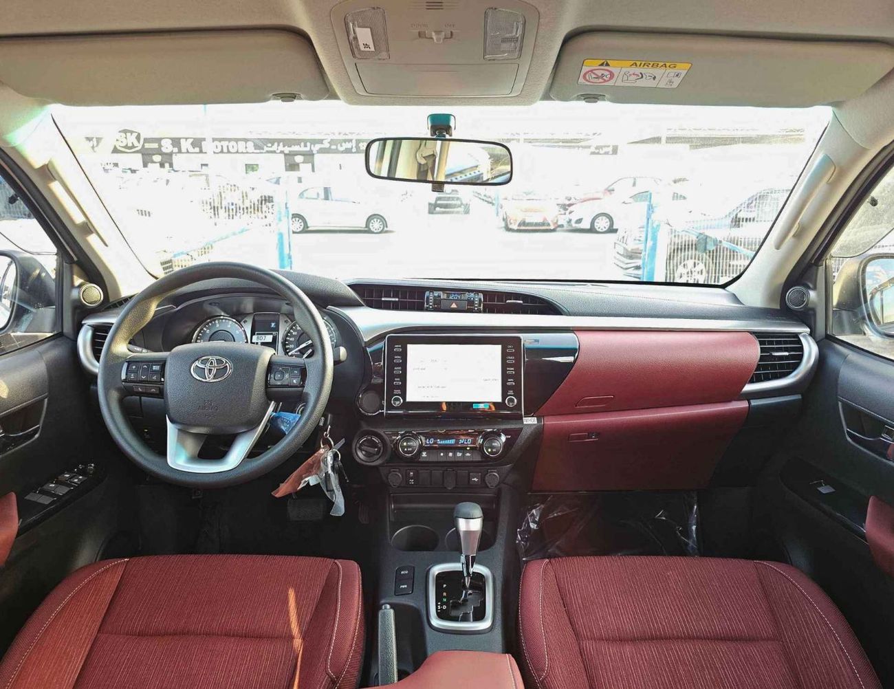 تويوتا هيلوكس SR5 FULL OPTION / A/T / 2.4L V4 DIESEL / DVD + CAMERA / BLIND SPOT / 4WD (CODE # HDAF2)