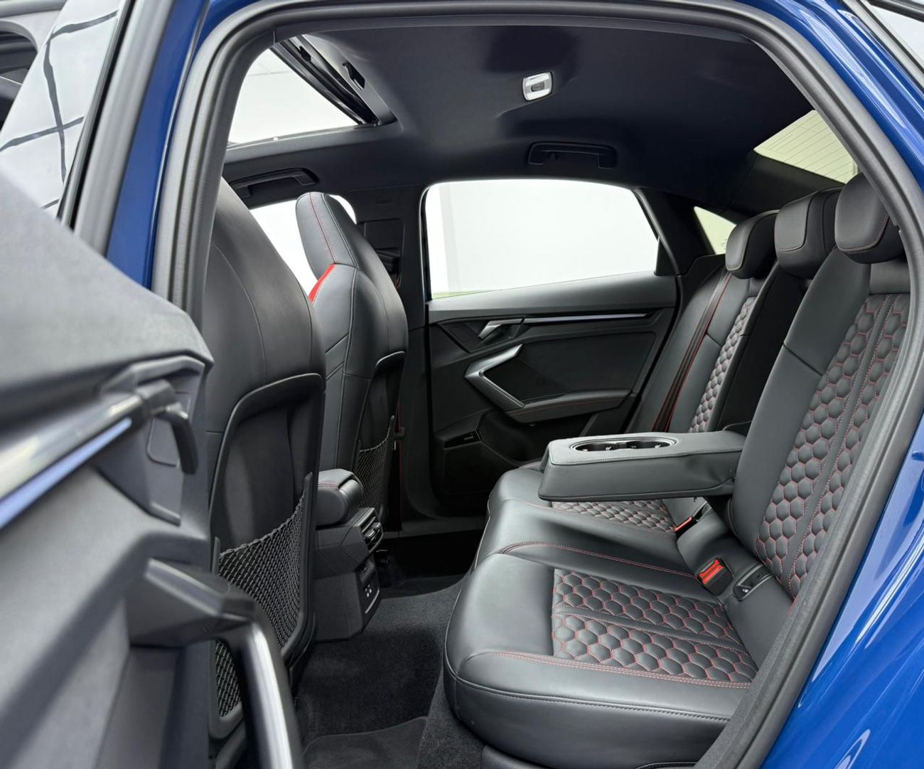 Audi RS3 TFSI quattro 2.5L Sedan 2025 Audi RS3 TFSI Quattro ,Agency Warranty + Service Contract until 01/2030