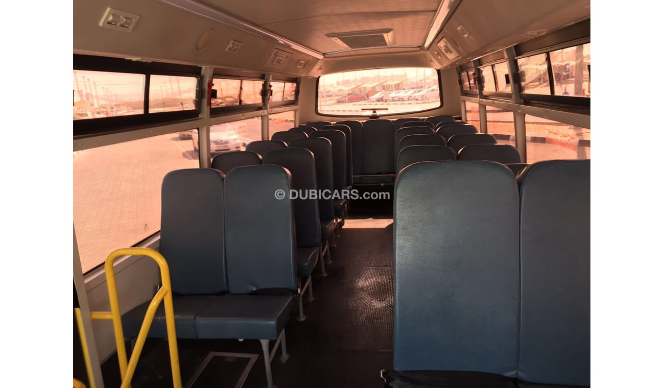 Daewoo BF 106 SXC6720G 30 seater