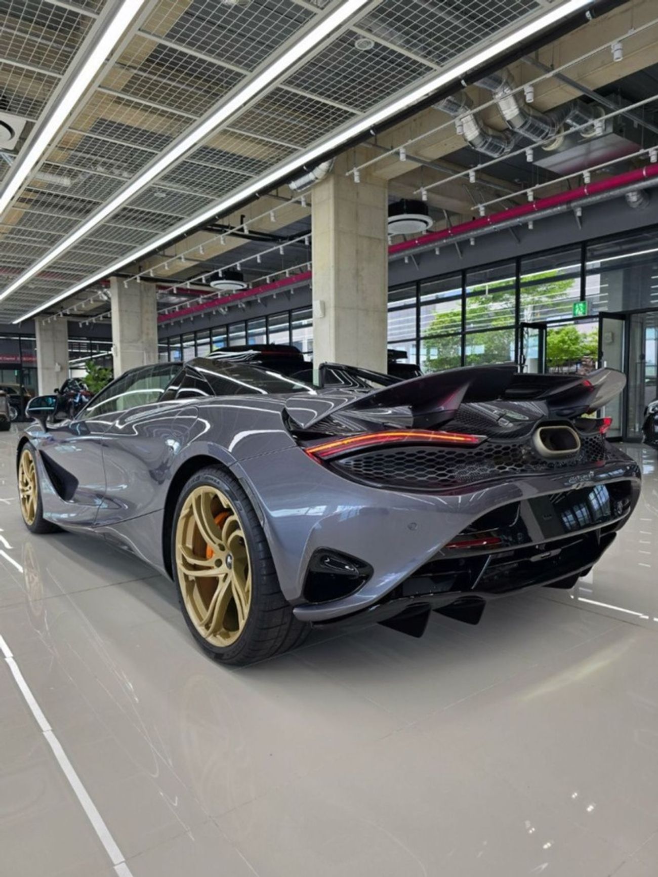 مكلارين 750S سبايدر Brand New McLaren 750S Spider
