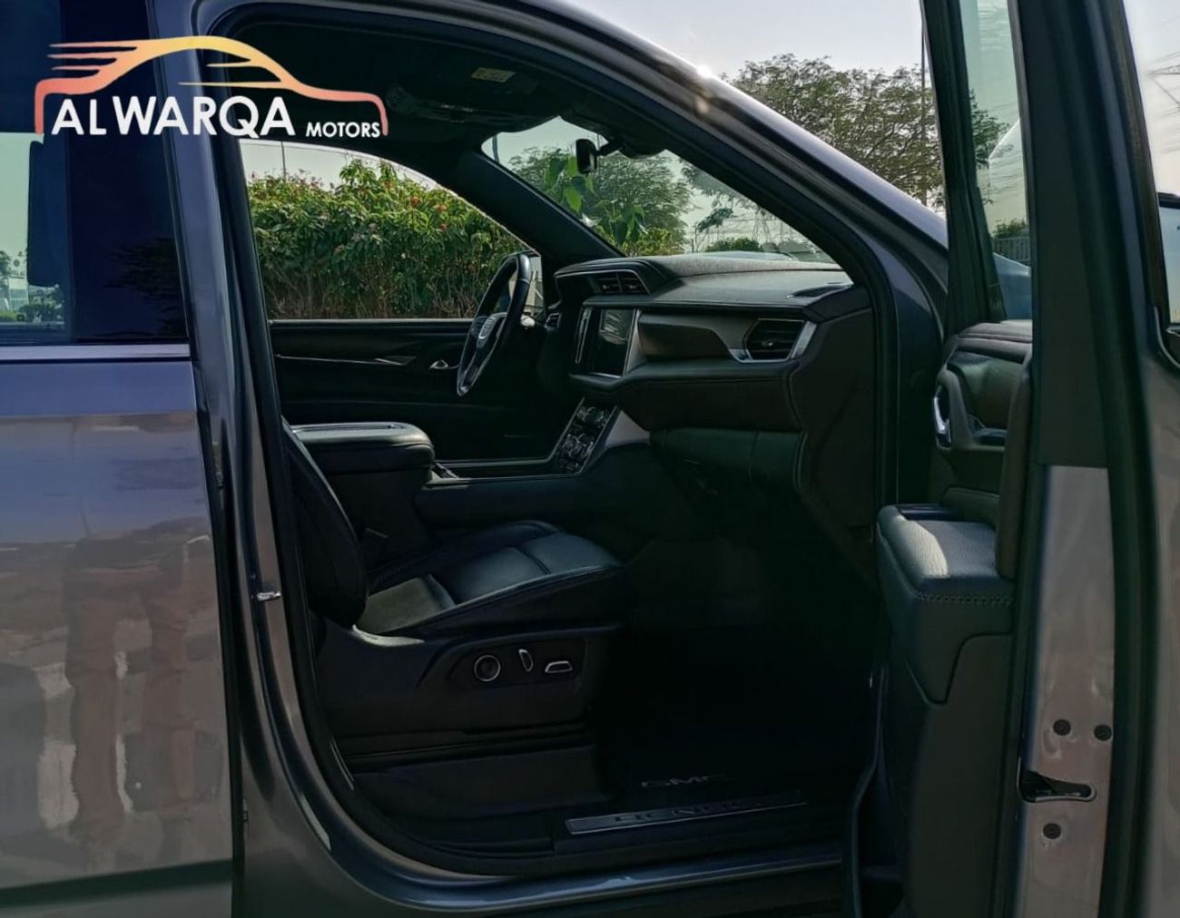 جي أم سي يوكون XL Denali 6.2L (7 Seater)