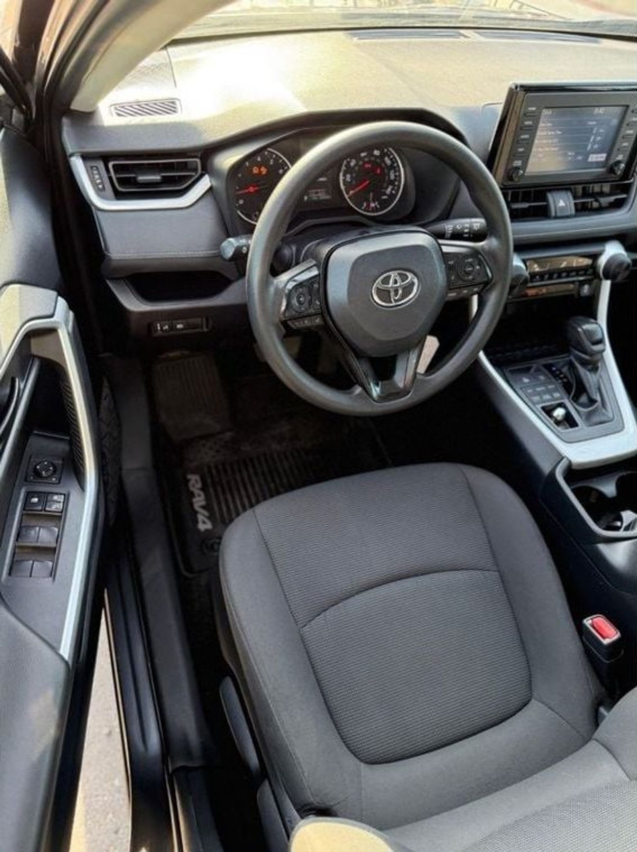 تويوتا راف ٤ 4WD 2.5L model