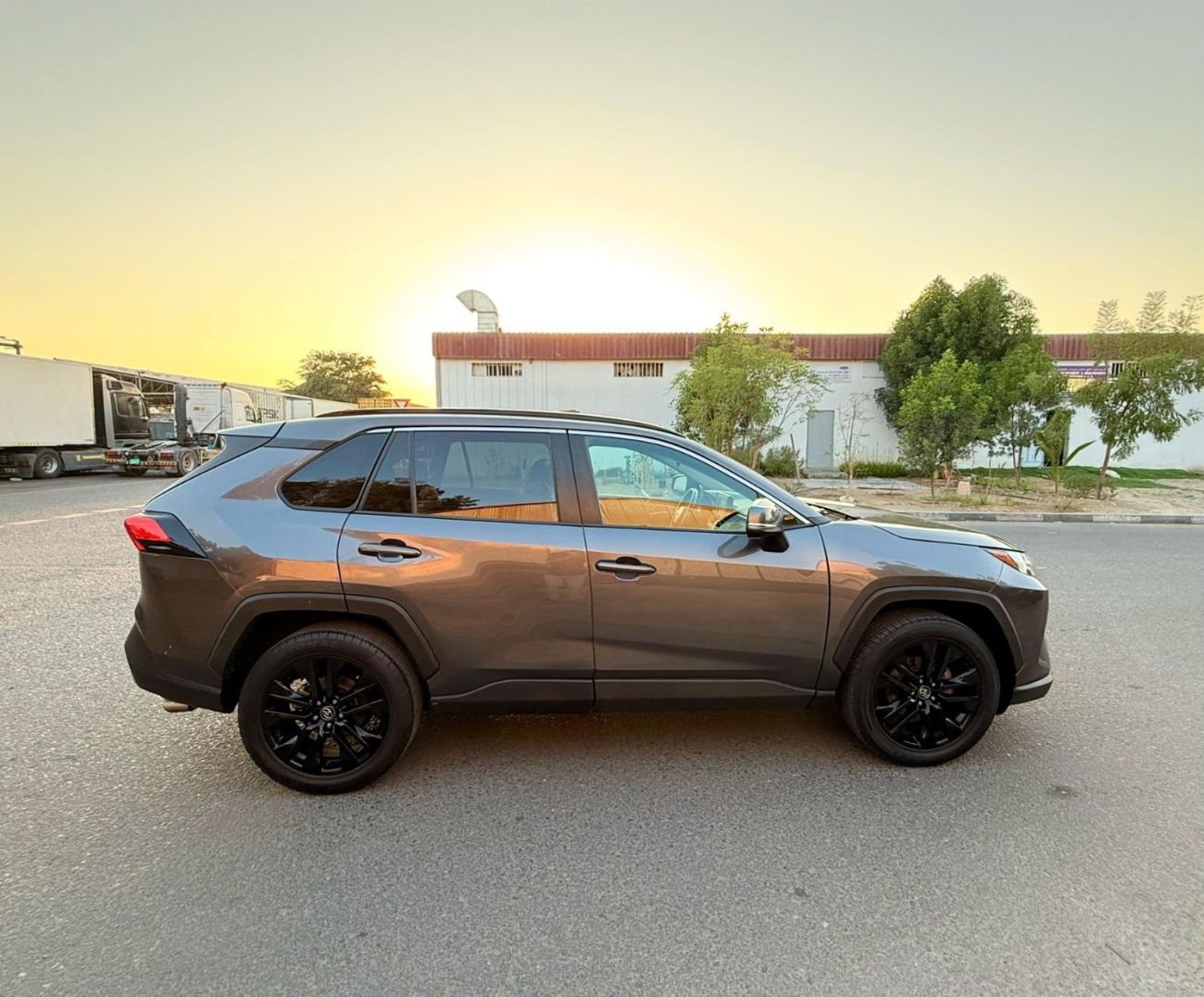 تويوتا راف ٤ XLE AWD