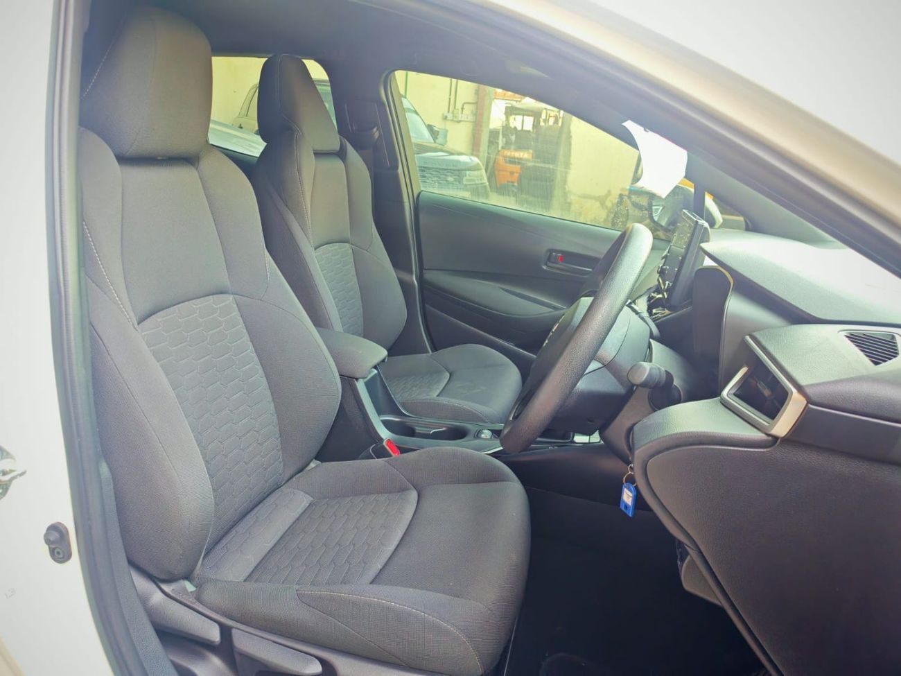 Toyota Corolla HATCH BACK 2.0 PETROL